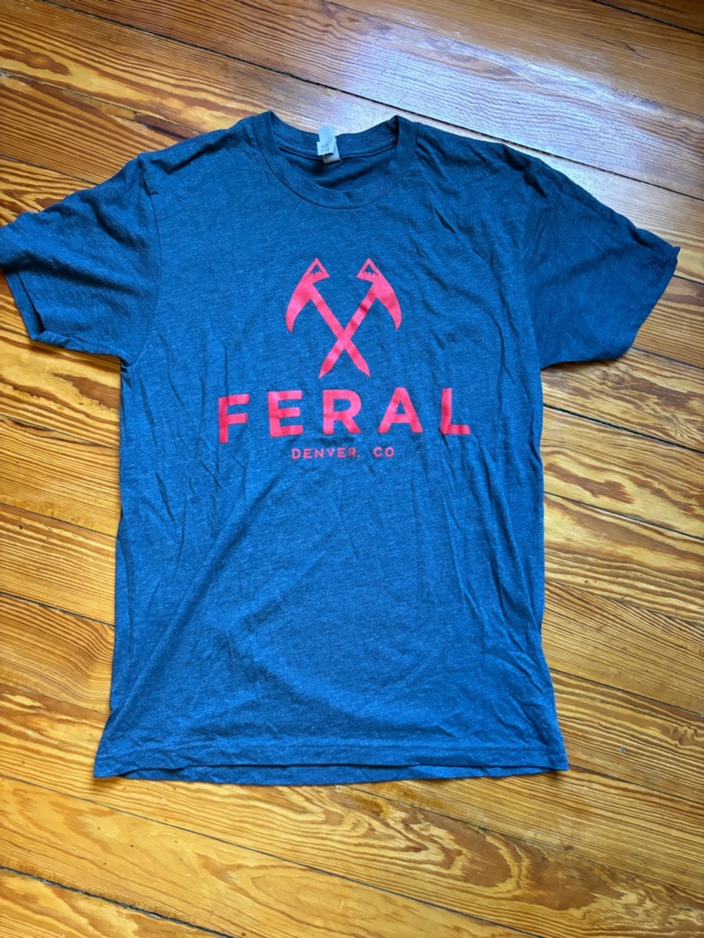 Ferel tshirt, size small